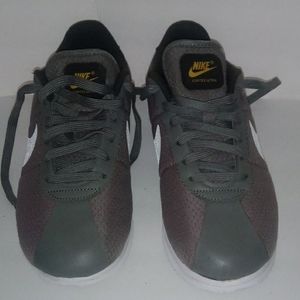 Nike Cortez Ultra Trainers 7.5